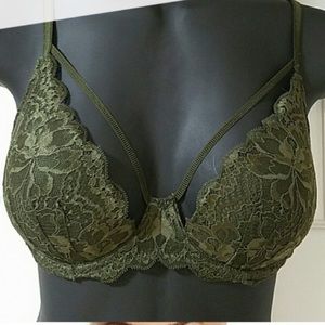 34B Victoria’s Secret PINK Date Light Lift Bra